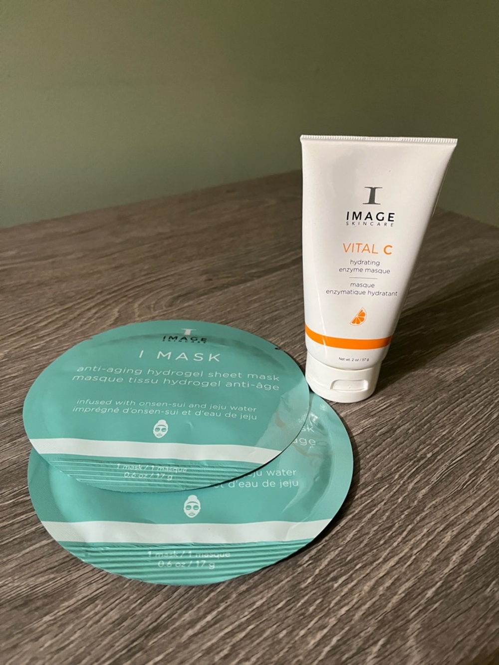 Vital C Hydrating Enzyme Masque and 2 Sheet Mask